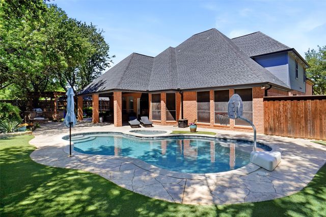 128 Greenhill Trail S, Trophy Club, TX 76262