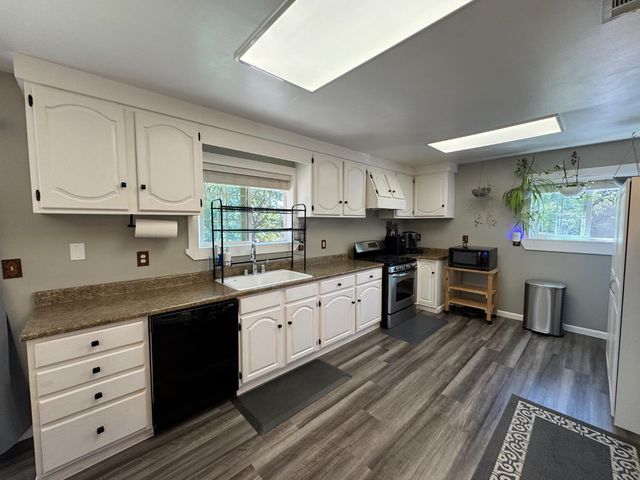 14764 Tanyard Hill Rd, Pine Grove, CA 95665