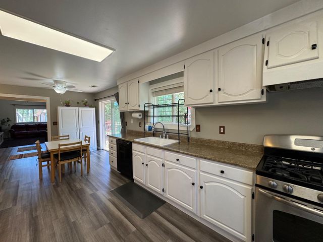 14764 Tanyard Hill Rd, Pine Grove, CA 95665