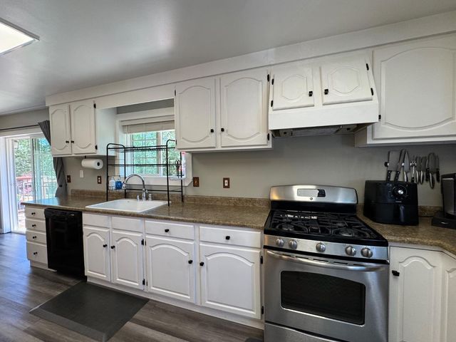 14764 Tanyard Hill Rd, Pine Grove, CA 95665