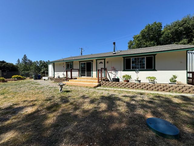 14764 Tanyard Hill Rd, Pine Grove, CA 95665