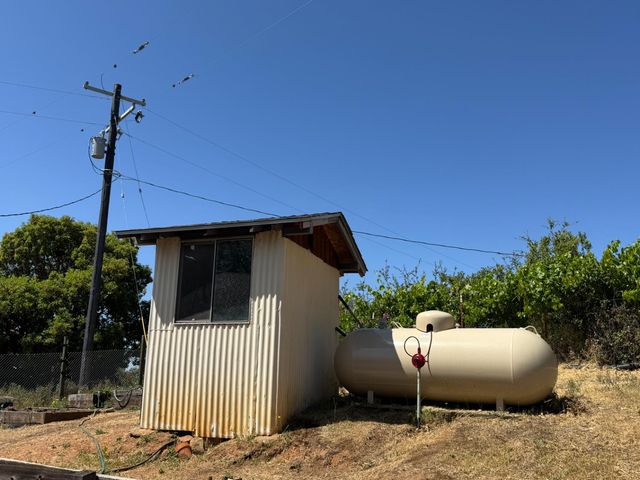 14764 Tanyard Hill Rd, Pine Grove, CA 95665