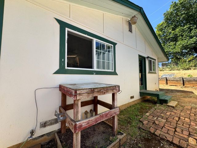 14764 Tanyard Hill Rd, Pine Grove, CA 95665