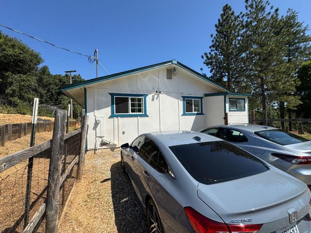 14764 Tanyard Hill Rd, Pine Grove, CA 95665