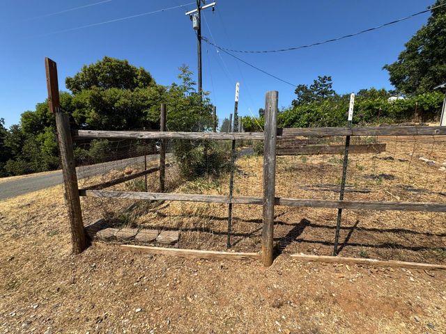 14764 Tanyard Hill Rd, Pine Grove, CA 95665