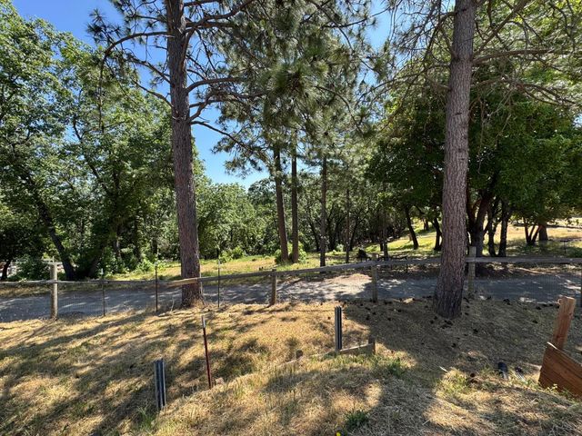 14764 Tanyard Hill Rd, Pine Grove, CA 95665