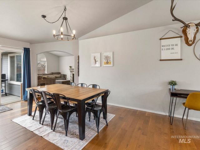 4225 E Park Ridge Dr, Nampa, ID 83687