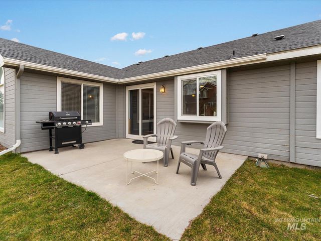 4225 E Park Ridge Dr, Nampa, ID 83687