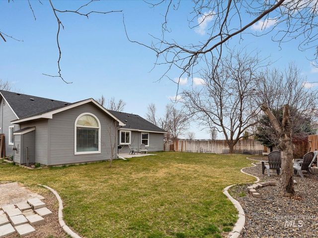 4225 E Park Ridge Dr, Nampa, ID 83687