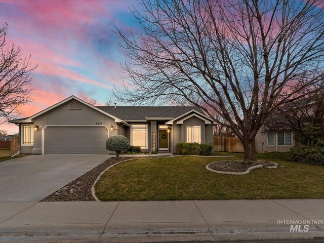 4225 E Park Ridge Dr, Nampa, ID 83687