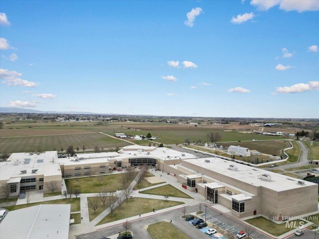 4225 E Park Ridge Dr, Nampa, ID 83687