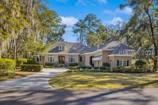 25 Ashley Hall Dr, Bluffton, SC 29910