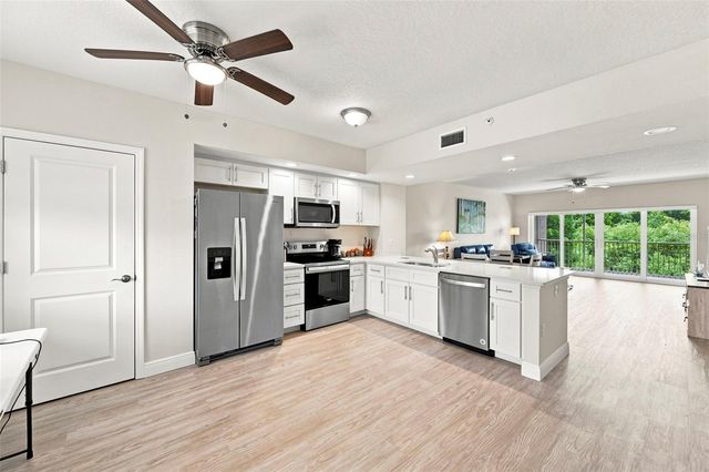 960 STARKEY ROAD 9205, Largo, FL 33771