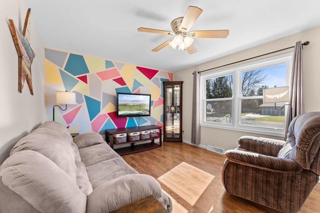 6657 Wendell Way, Deforest, WI 53532