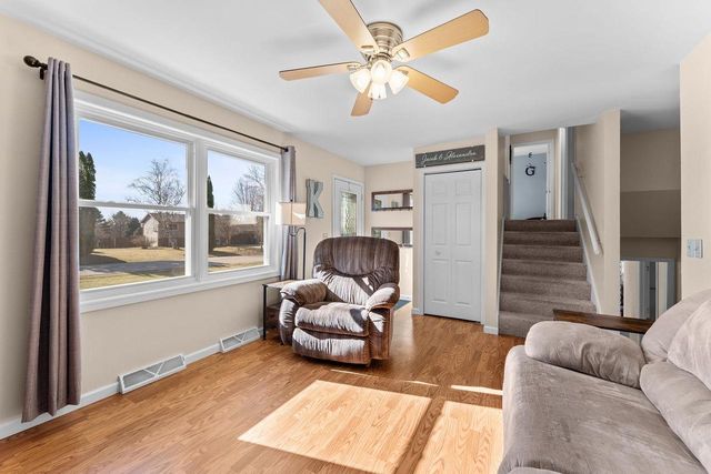 6657 Wendell Way, Deforest, WI 53532