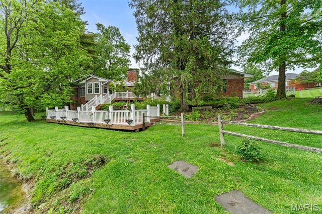 160 Ladue Pines Drive, Creve Coeur, MO 63141