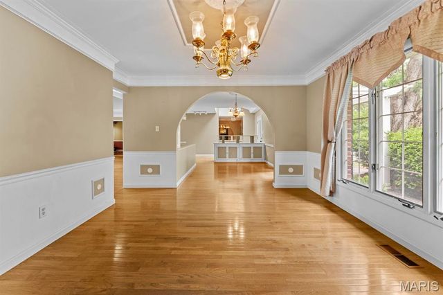 160 Ladue Pines Drive, Creve Coeur, MO 63141
