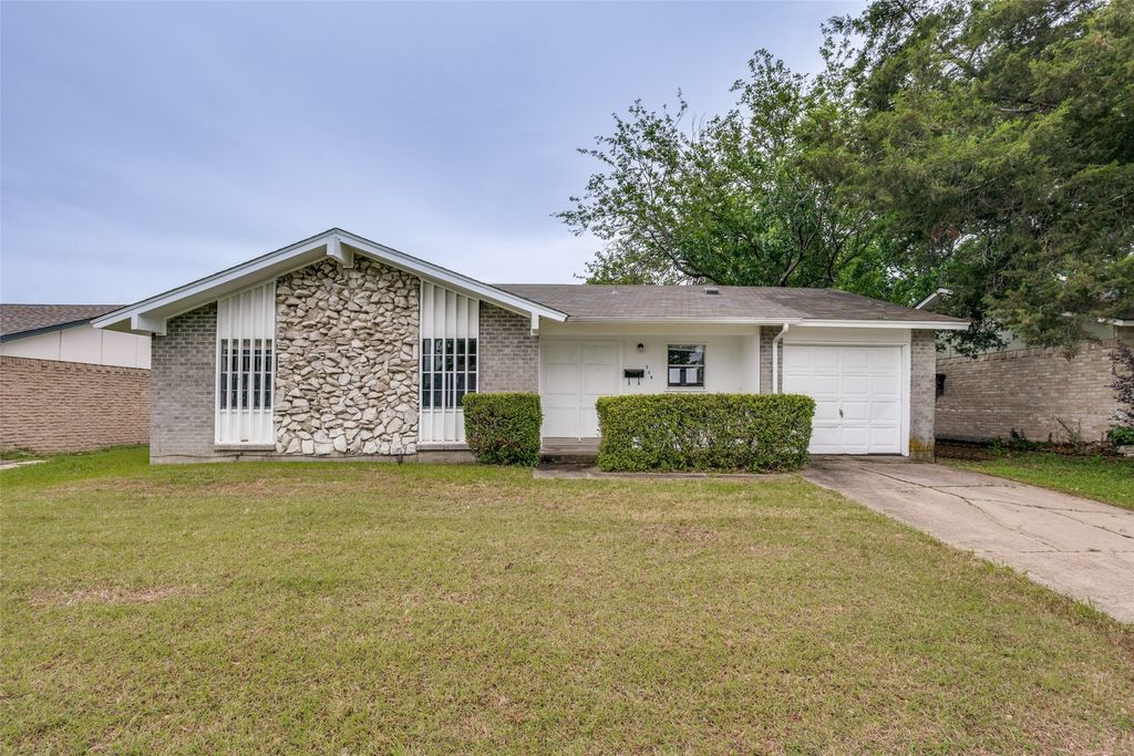 714 Shorecrest Drive, Garland, TX 75040