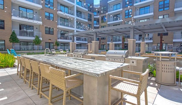 3636 W Dallas Street 521, Houston, TX 77019