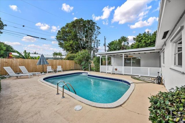 516 Sabal Palm Drive, Lake Park, FL 33403