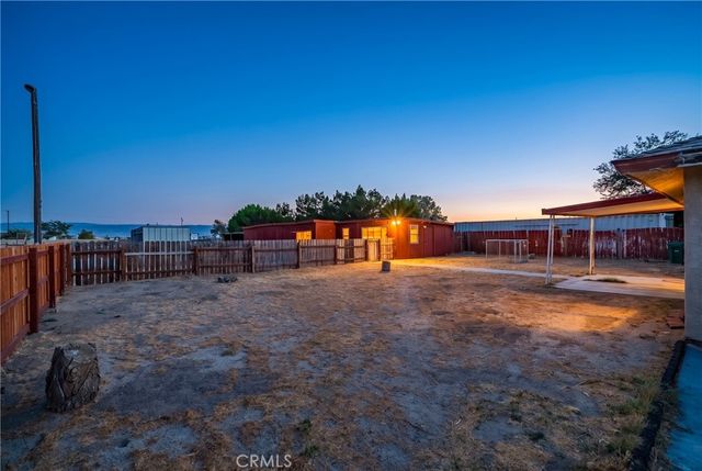 8728 W Avenue E12, Lancaster, CA 93536