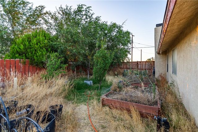 8728 W Avenue E12, Lancaster, CA 93536