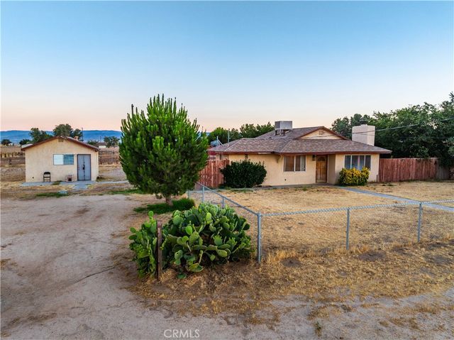 8728 W Avenue E12, Lancaster, CA 93536
