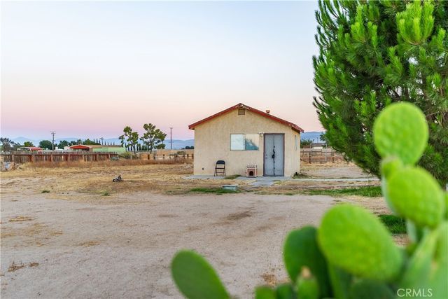 8728 W Avenue E12, Lancaster, CA 93536