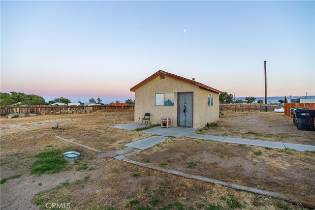 8728 W Avenue E12, Lancaster, CA 93536