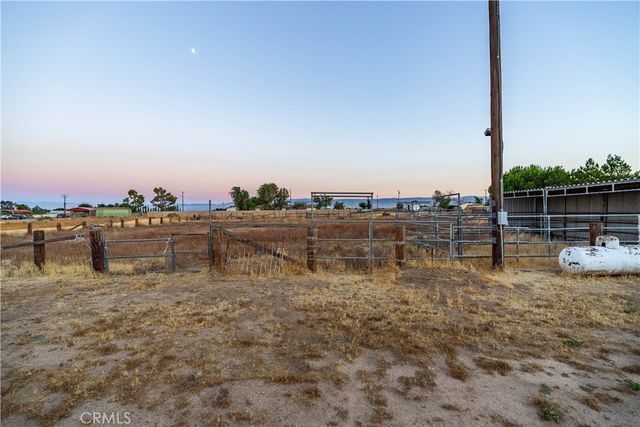 8728 W Avenue E12, Lancaster, CA 93536