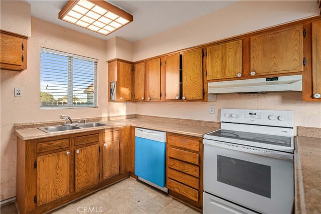 8728 W Avenue E12, Lancaster, CA 93536