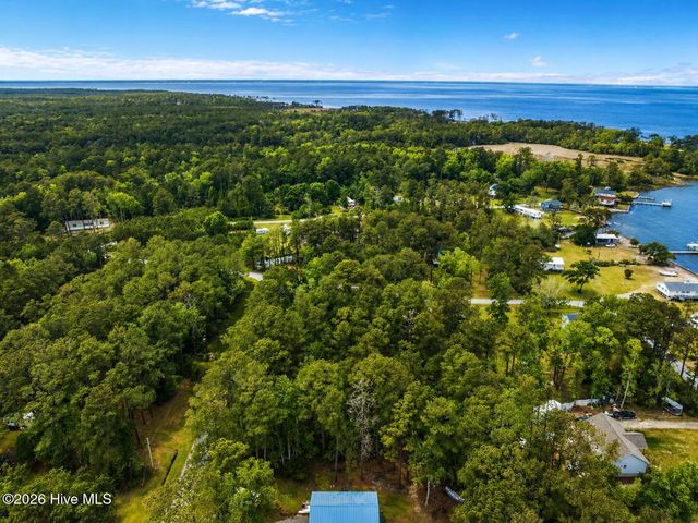 131 Sportsman Lane, Beaufort, NC 28516