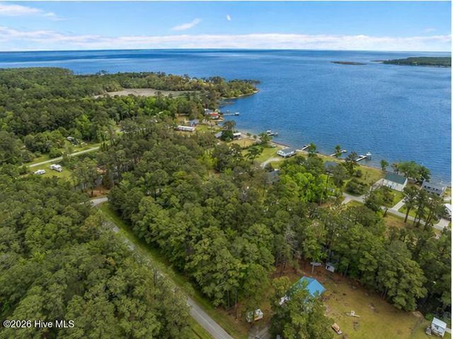 131 Sportsman Lane, Beaufort, NC 28516