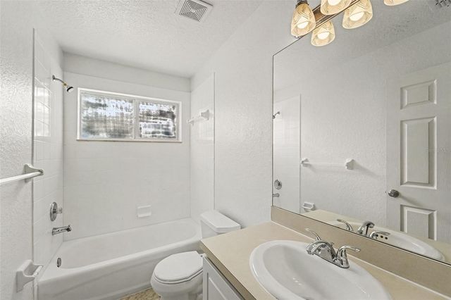 19431 SANDY SPRINGS CIRCLE, Lutz, FL 33558
