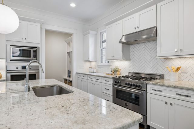 3640 Mayflower Pl, Nashville, TN 37204