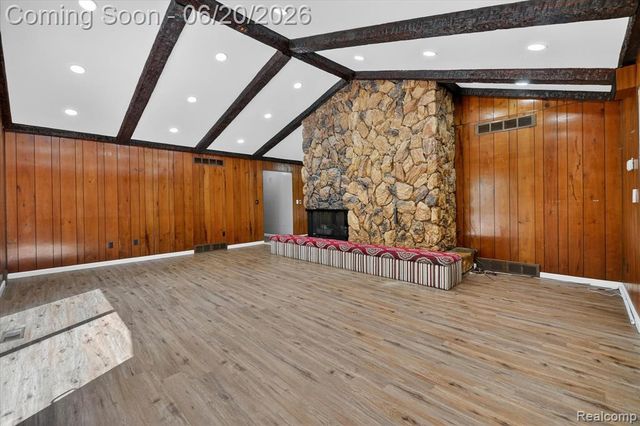 28013 Roan Drive, Warren, MI 48093