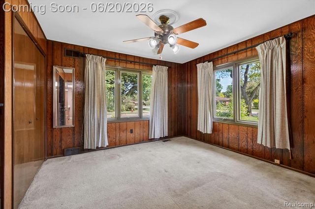 28013 Roan Drive, Warren, MI 48093