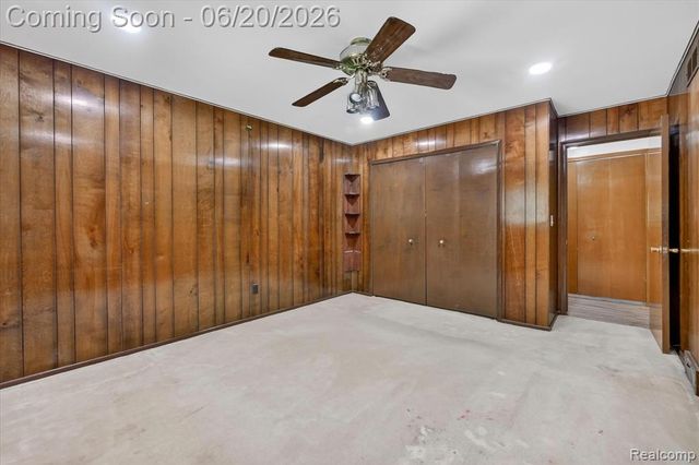 28013 Roan Drive, Warren, MI 48093