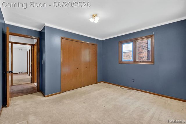 28013 Roan Drive, Warren, MI 48093