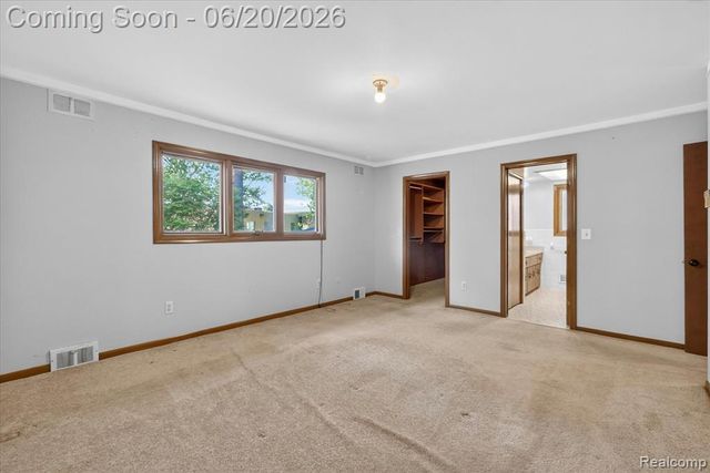 28013 Roan Drive, Warren, MI 48093