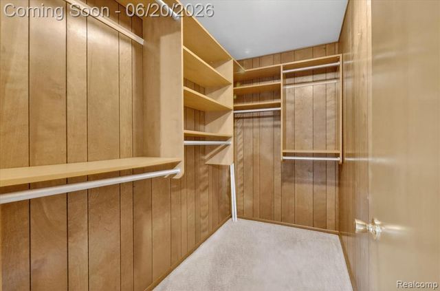 28013 Roan Drive, Warren, MI 48093