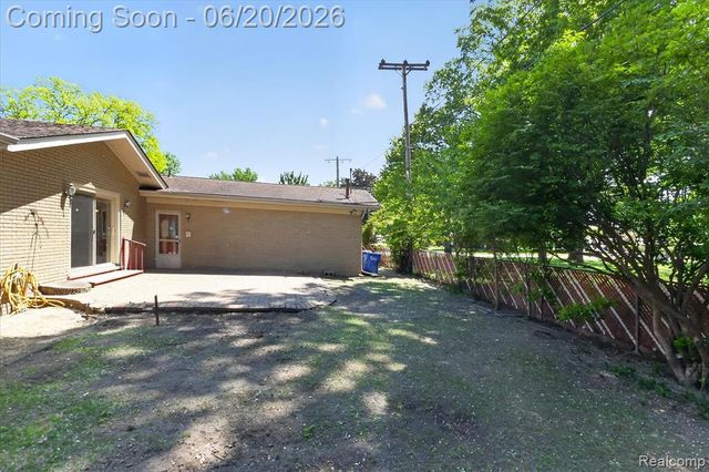 28013 Roan Drive, Warren, MI 48093