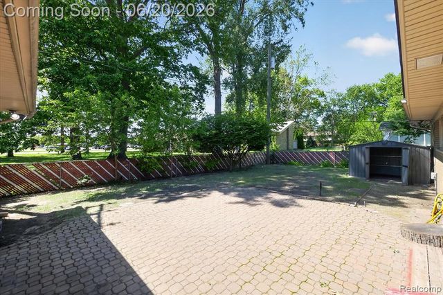 28013 Roan Drive, Warren, MI 48093