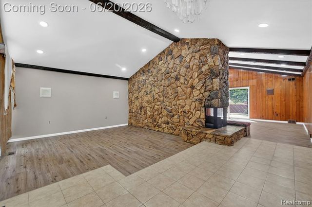 28013 Roan Drive, Warren, MI 48093