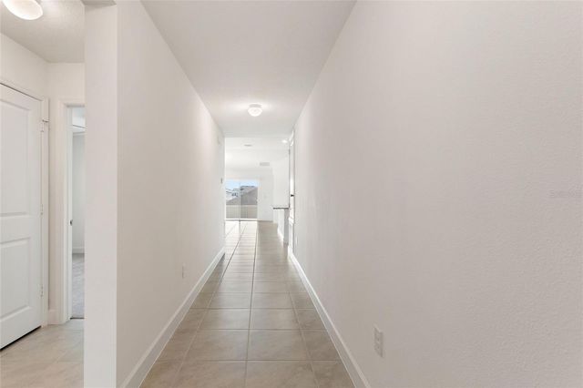 9239 WESTSIDE HILLS DR, Davenport, FL 33896