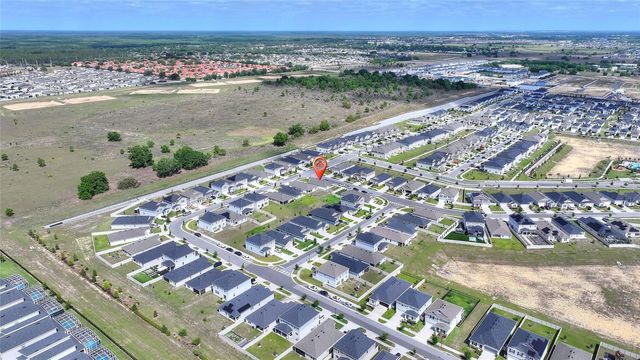 9239 WESTSIDE HILLS DR, Davenport, FL 33896