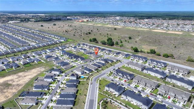 9239 WESTSIDE HILLS DR, Davenport, FL 33896