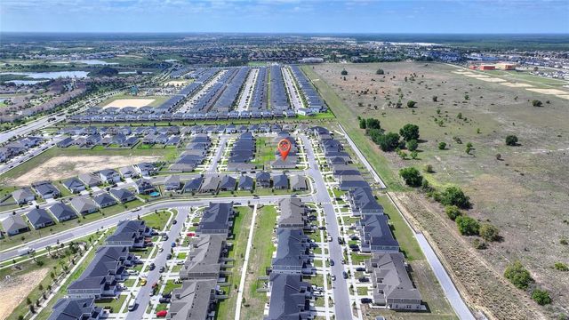 9239 WESTSIDE HILLS DR, Davenport, FL 33896