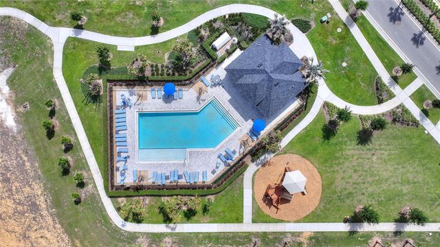 9239 WESTSIDE HILLS DR, Davenport, FL 33896