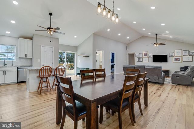 1675 MALLARD POINT RD, Prince Frederick, MD 20678